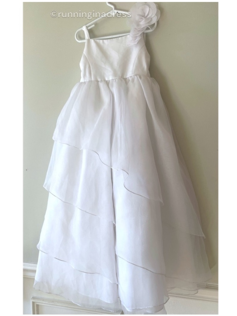 David’s Bridal White Organza Tiered Flower Girl Dress WG1267 Size 6 - Picture 4 of 16